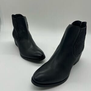 Journee Collection Boots Womens 6 Black Premium‎ Leather Emerson Boots NEW